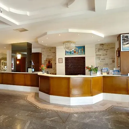 Themis 4* Kokkini Hani
